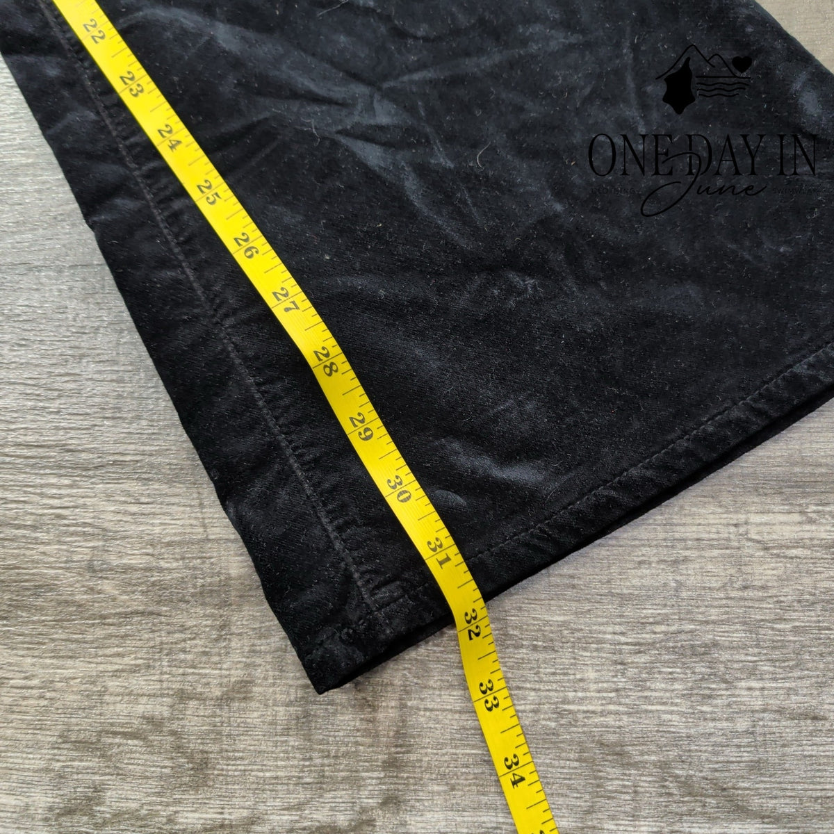 AG Adriano Goldschmied The Quinne High Rise Flare Velvet Jeans NWT $215 Size 4