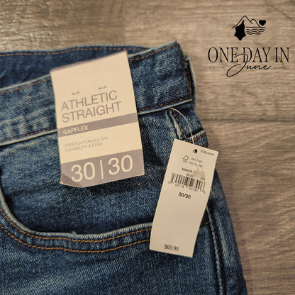 Gap Athletic Straight GapFlex Jeans Medium Indigo NWT Size 30X30