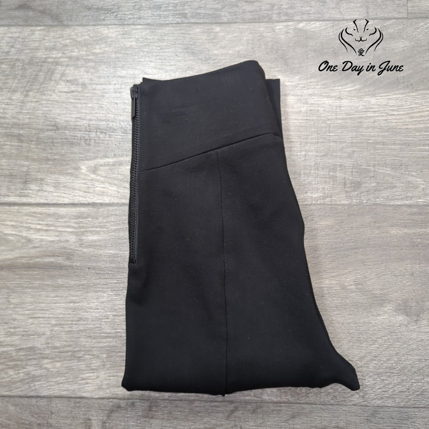 Good American The Boss Skinny Ankle Pants Black Ponte Side Zip Size 1