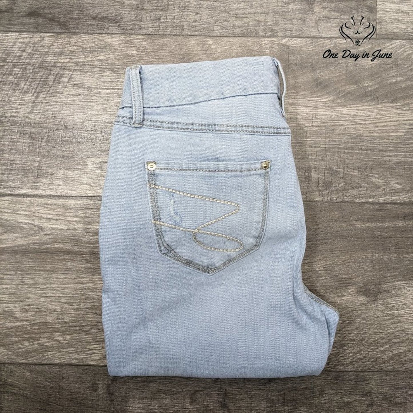 Seven7 Tummy Less High Rise Skinny Jeans Size 4