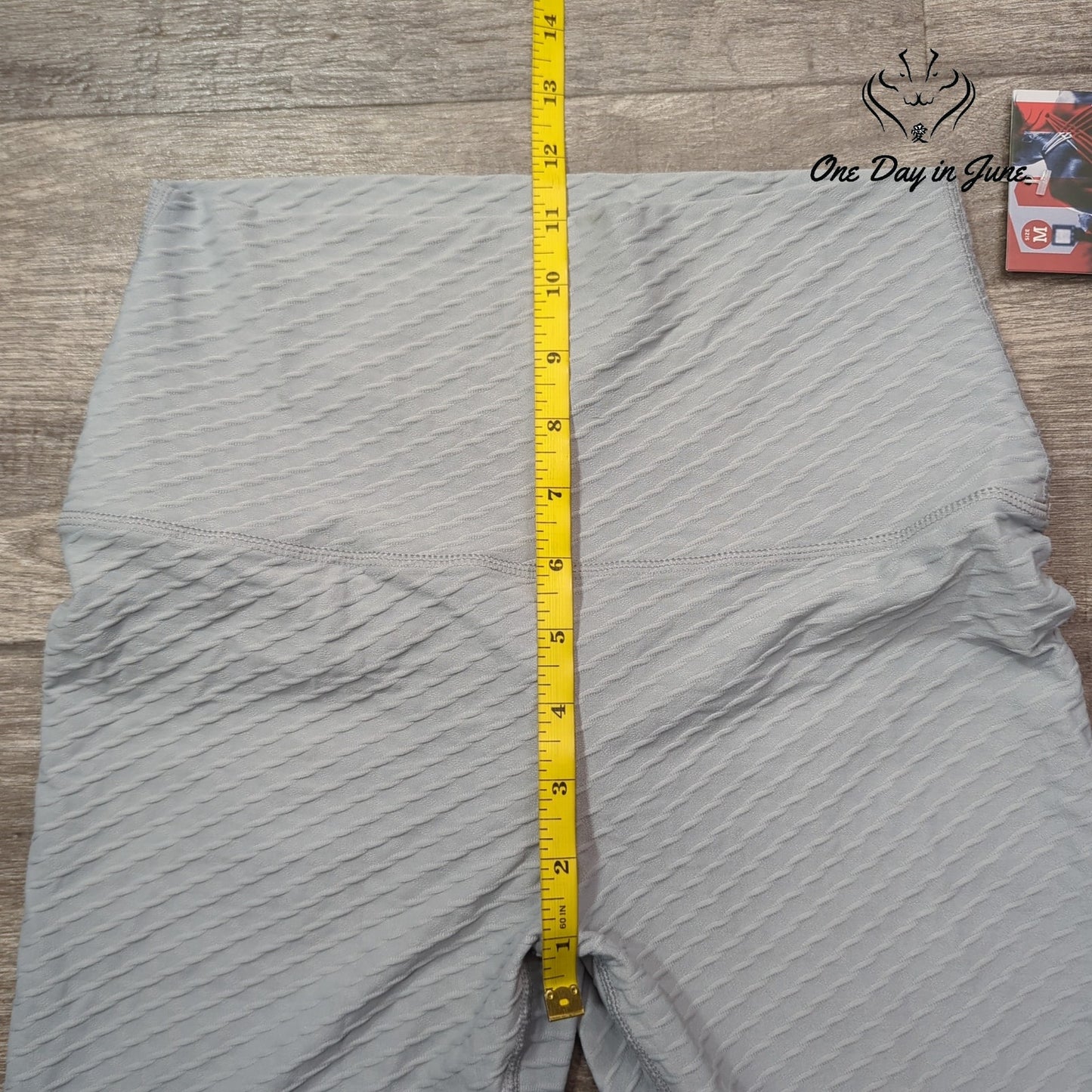 Born Primitive Ruched Bottom Yoga Pants Size M