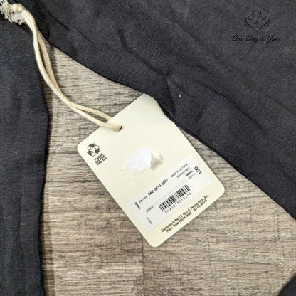 A.n.a Long Sleeve Tee Shirt Size S