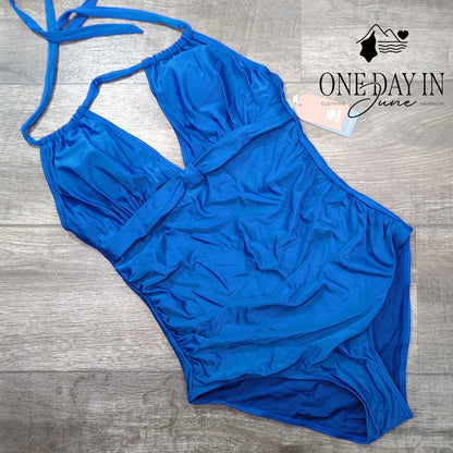 Smismivo V Front One Piece Swimsuit Size M