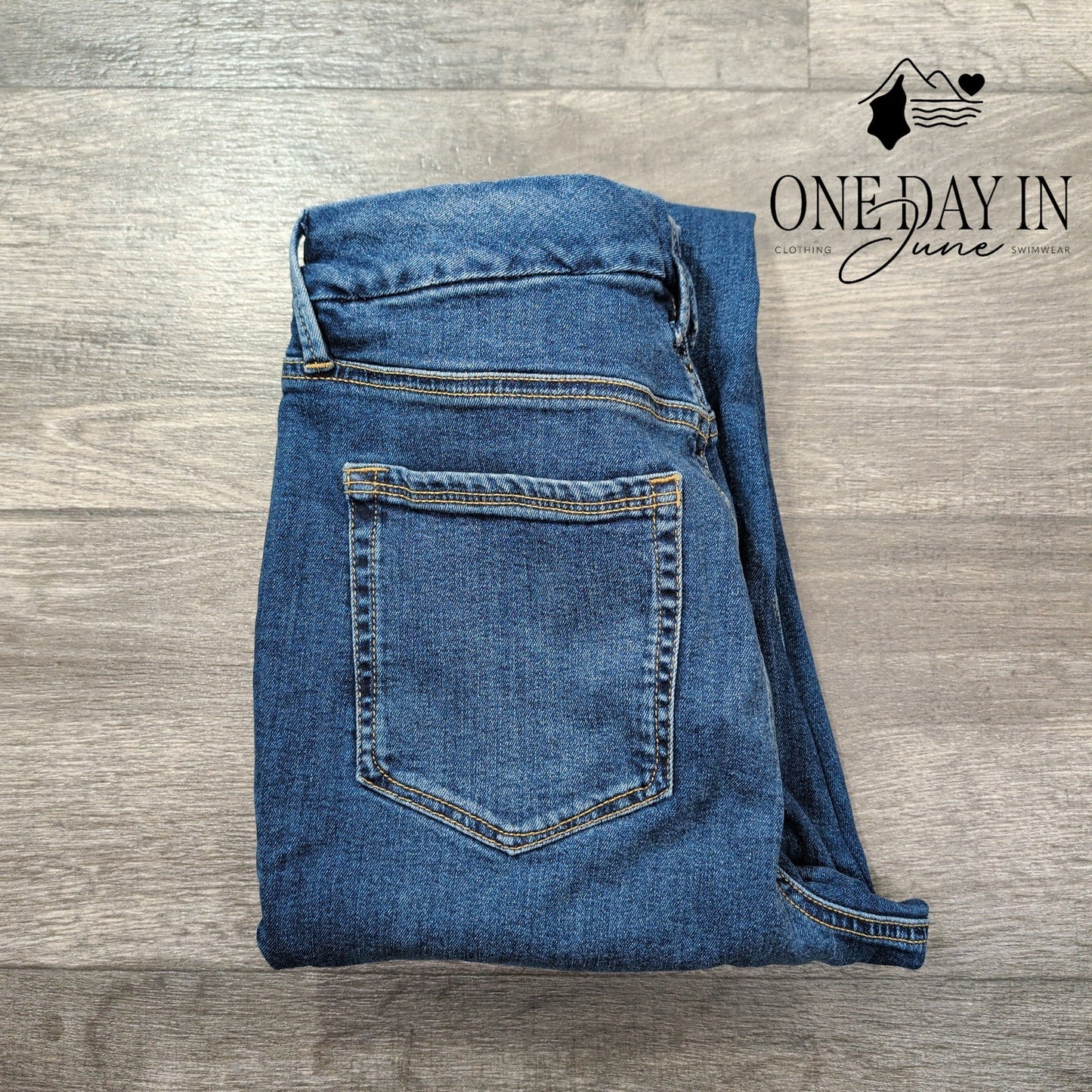 Good American Good Legs Crop Jeans Size 14 (32)