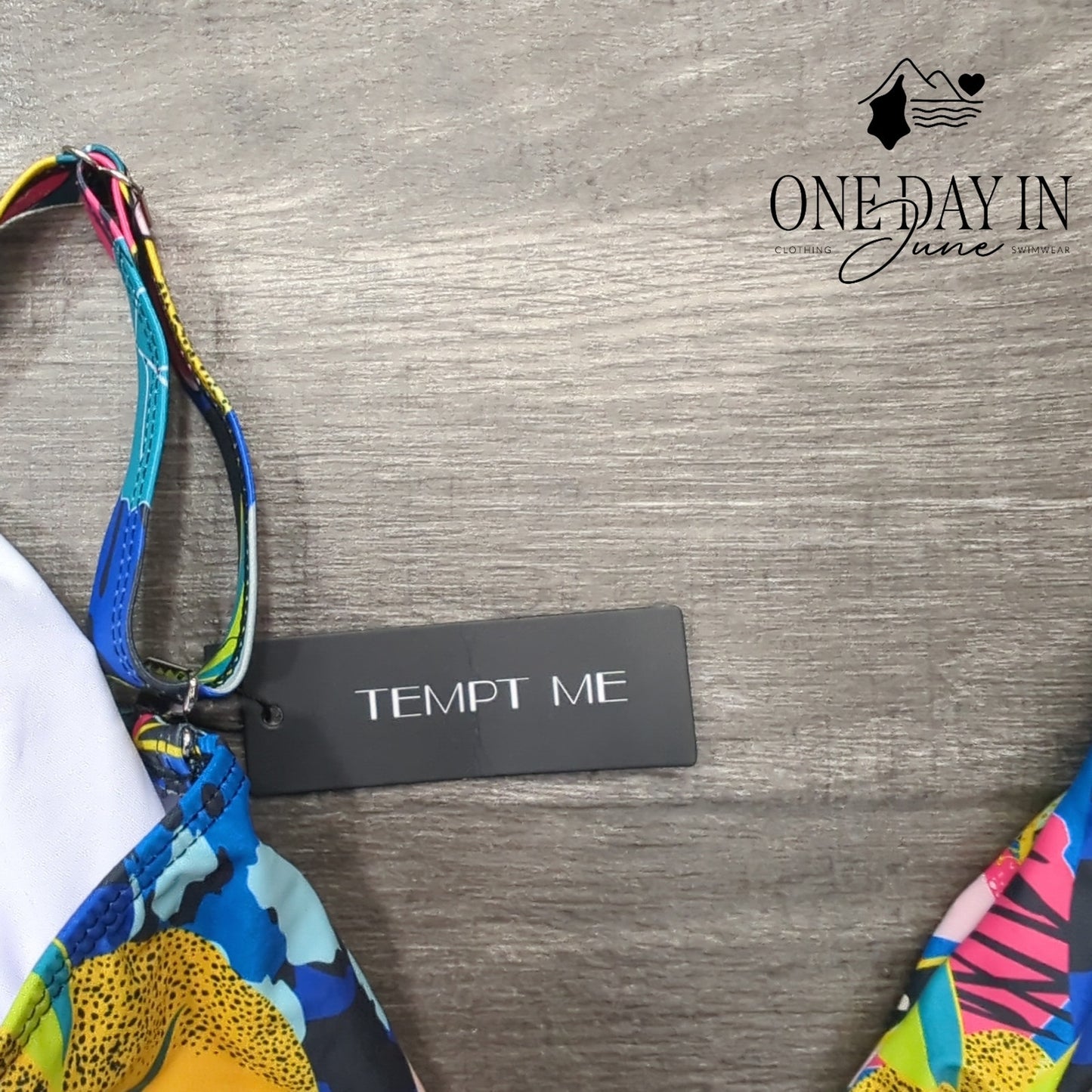 Tempt Me Tropical Skirted One Piece Swimsuit Size M