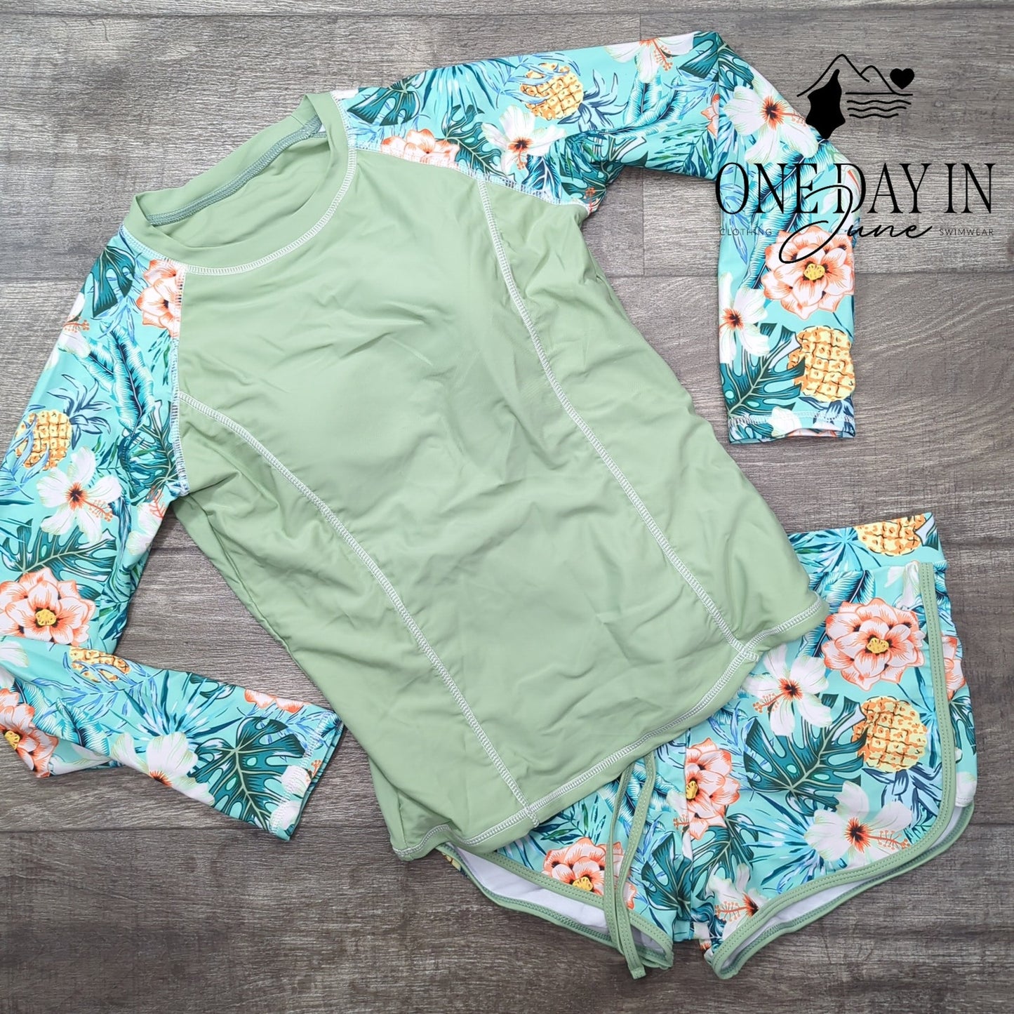 CharmLeaks Rashgaurd Boyshort Bikini Swimsuit Size XL