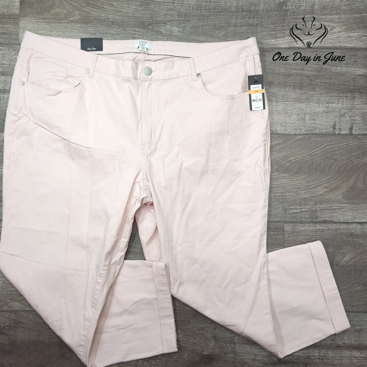 Crown & Ivy Curvy Skinny Crop Jeans Buff Pink Plus NWT Size 24W