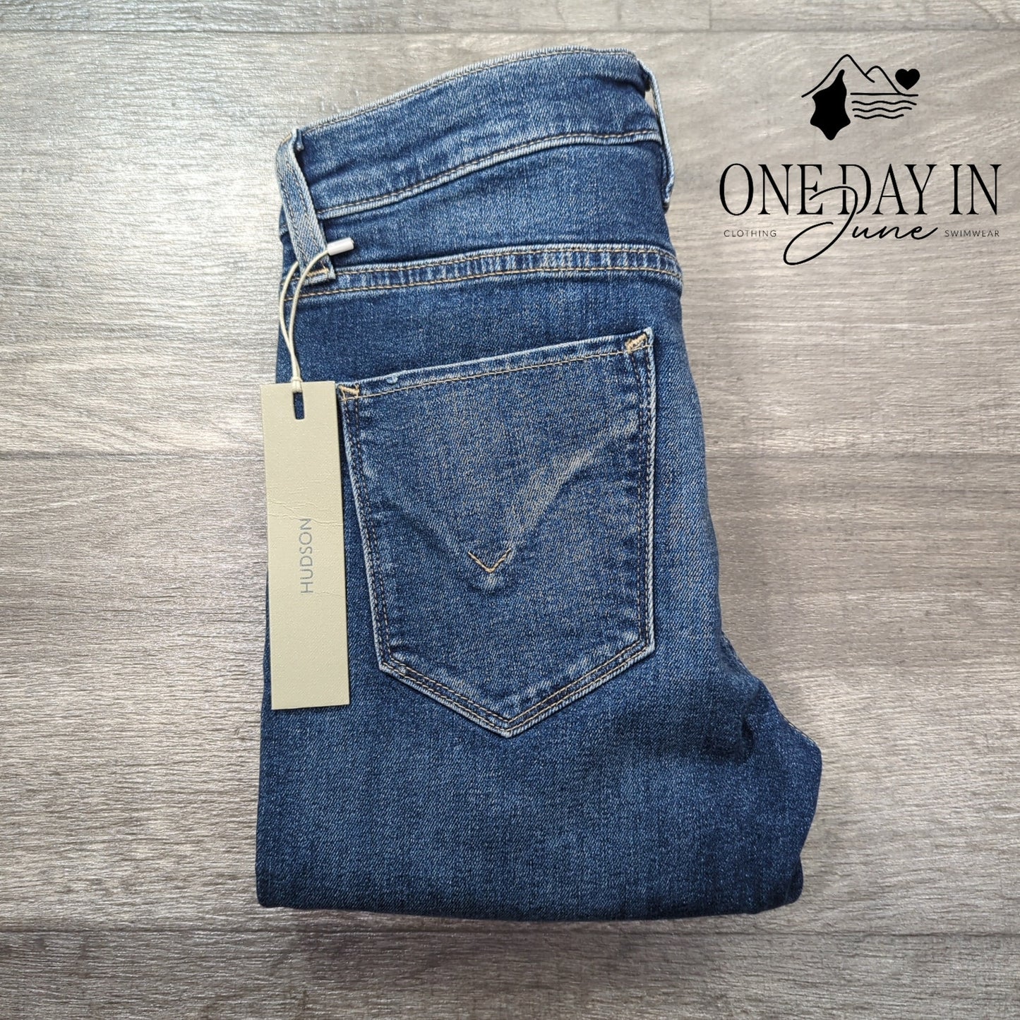 Hudson Nico Super Skinny Ankle Jeans Lotus Distressed Raw Hem NWT Size 2 (26)