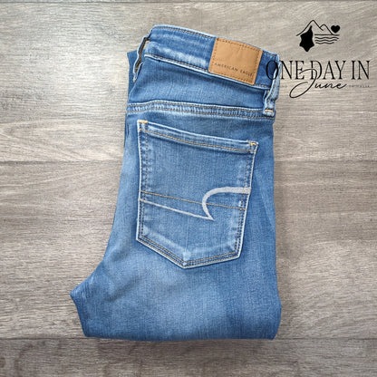 American Eagle Outfitters Super Hi-Rise Jegging Jeans Size 2