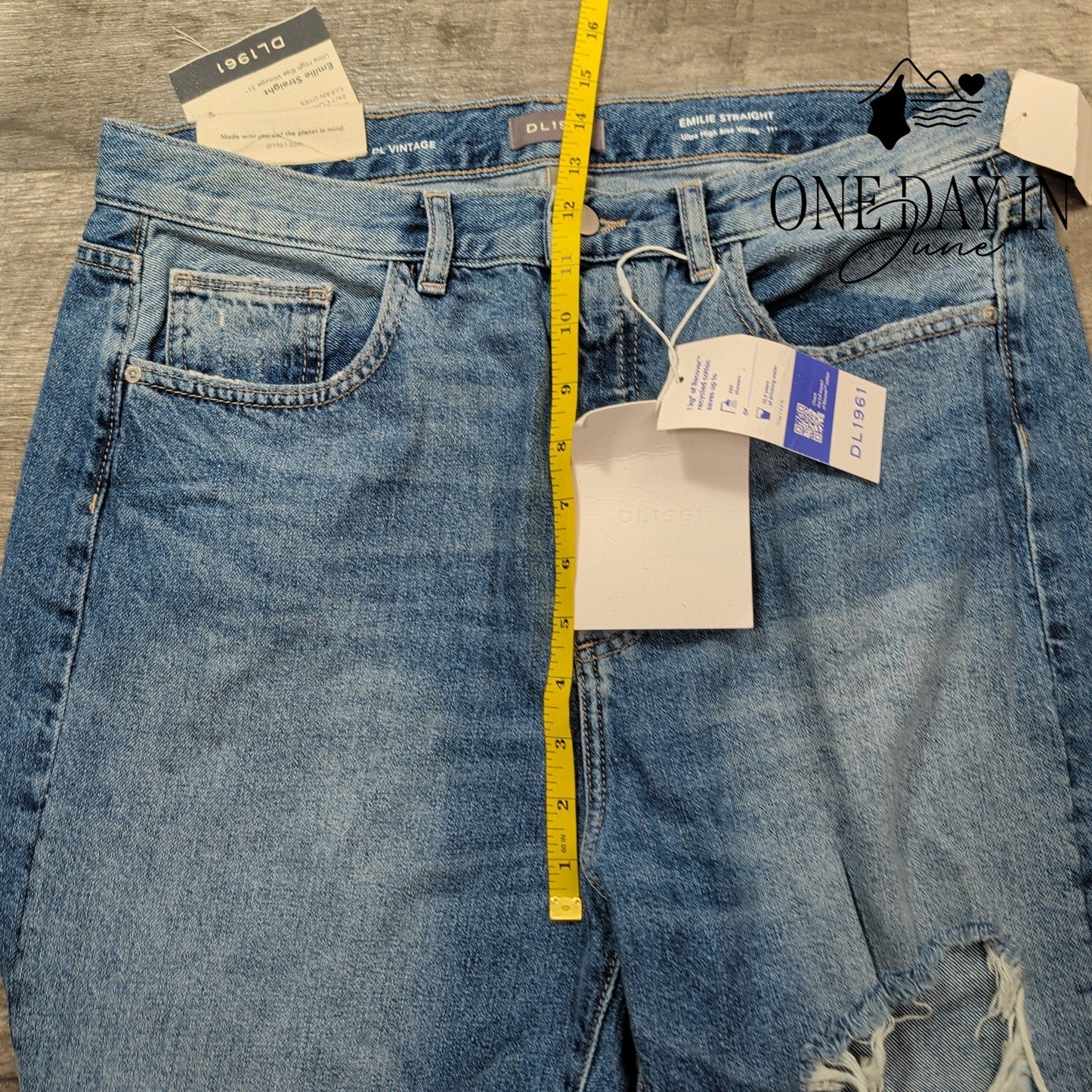 DL1961 Emilie Straight Leg Jeans Size 8 (29)