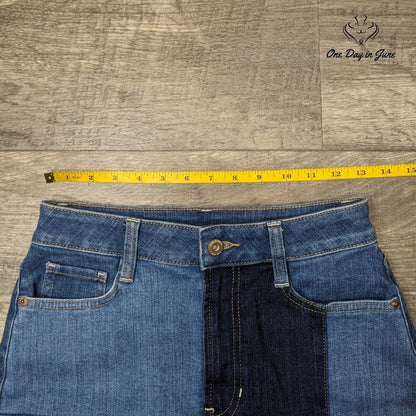 Arizona Jean Co. Juniors Denim Mini Skirt Size 5