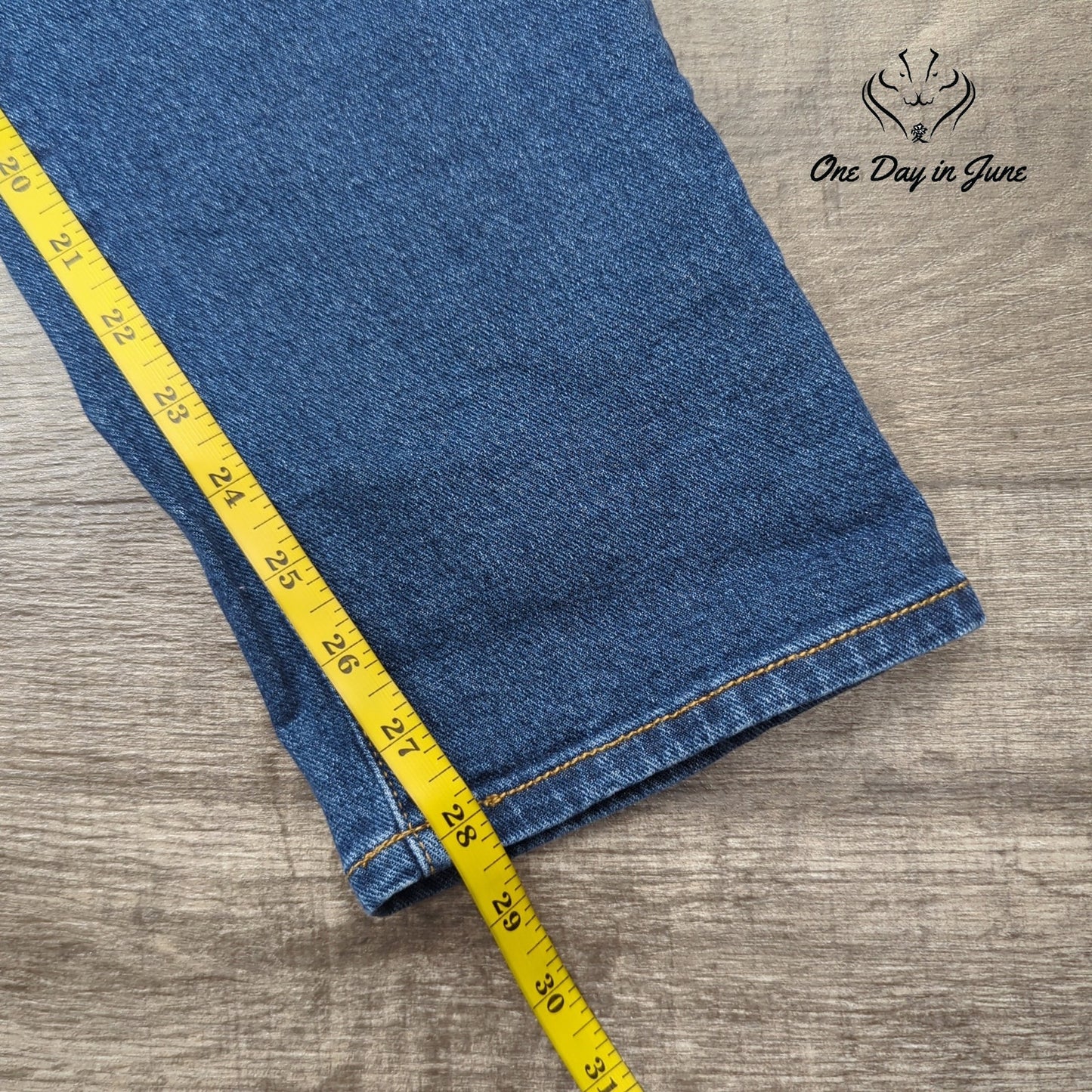 Gloria Vanderbilt Mid Rise Cuffed Boyfriend Jeans Size 8