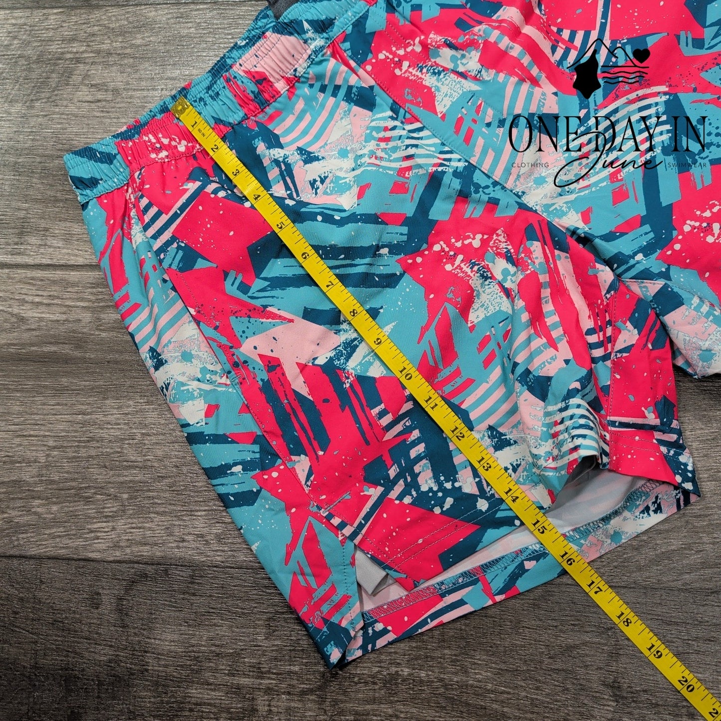 Maamgic Boardshorts Size M