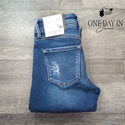 KanCan Juniors Mid Rise Skinny Straight Distressed Jeans Size 5