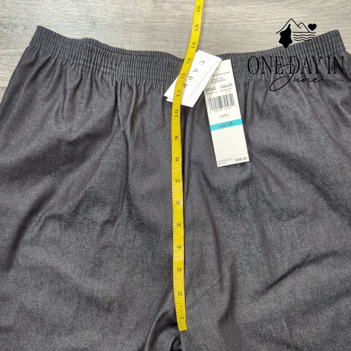 Alfred Dunner Pull On Capri Pants Size 16