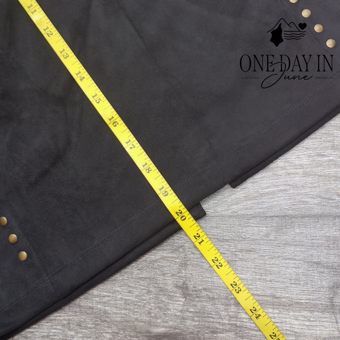 Sabrina Lauren Faux Suede Mini Skirt Size XL