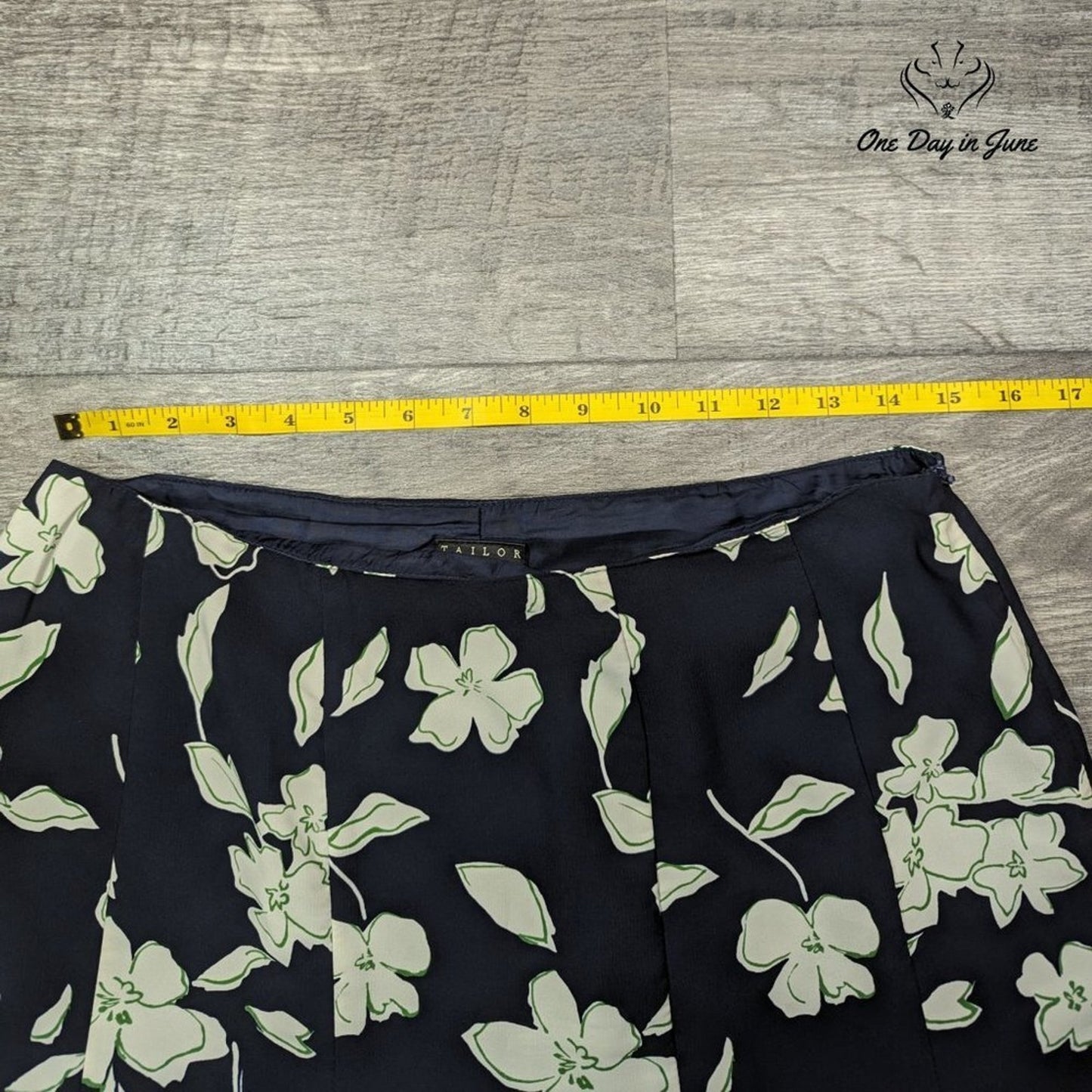 B. Moss Clothing Company A Line Lined Floral Skirt Size 6