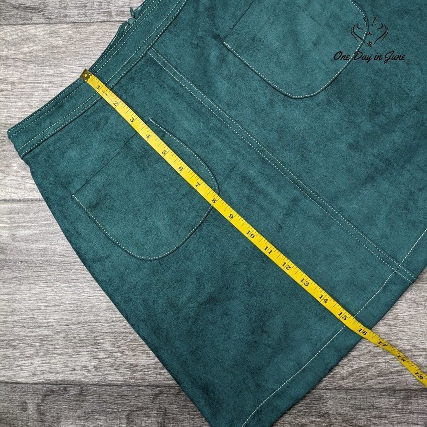 Peach Love Suede Like Mini Skirt Size L