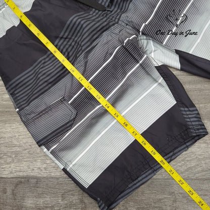 Kanu Surf Board Shorts Size M