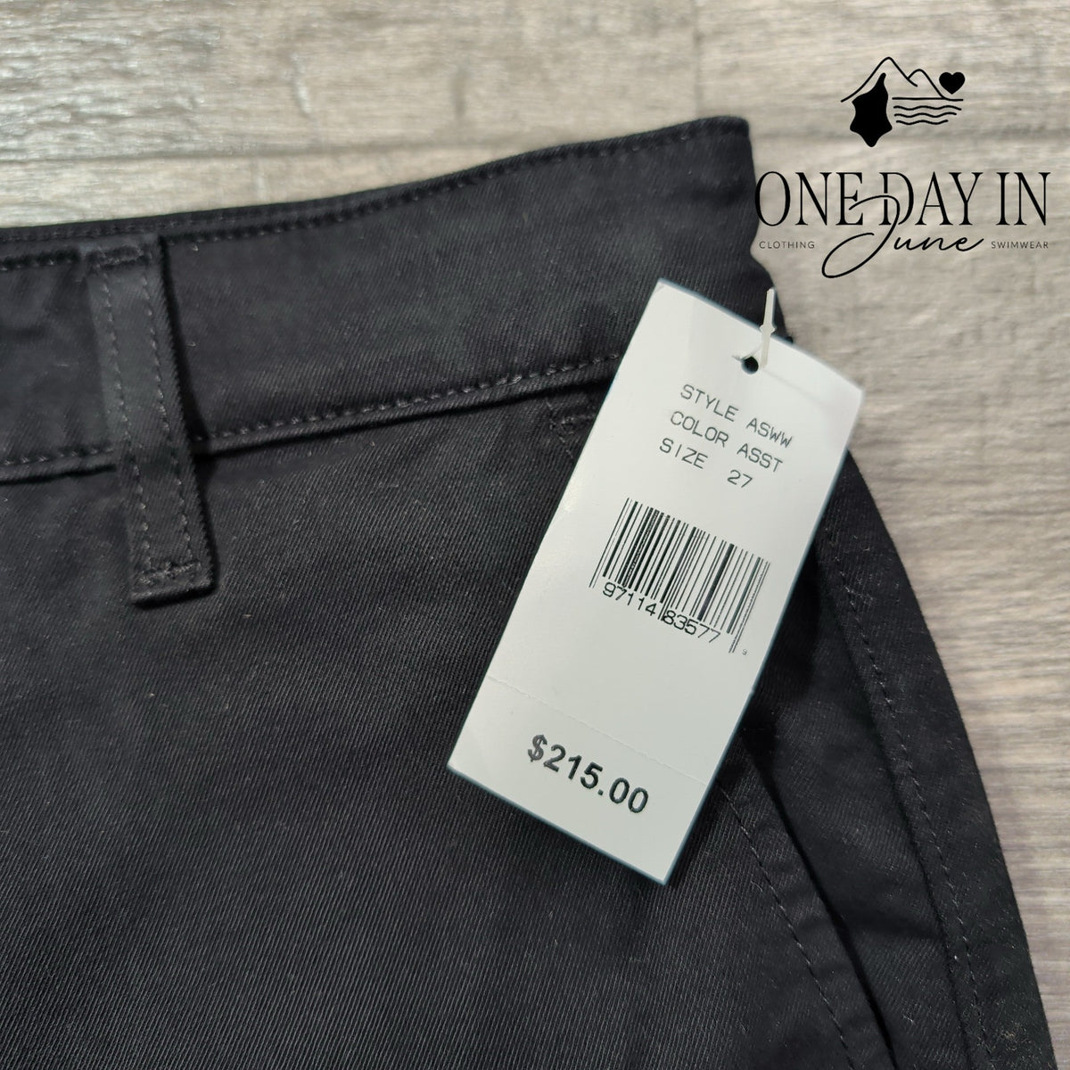 AG Adriano Goldschmied The Layla Cropped Flare Trouser Pants Black NWT Size 4