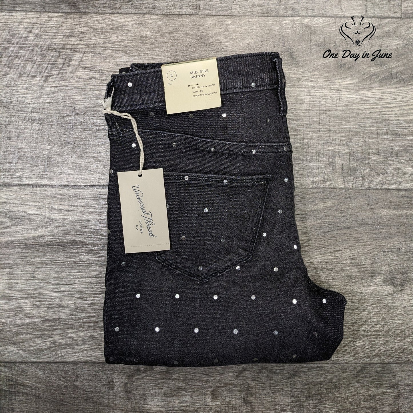 Universal Thread Mid Rise Skinny Jeans Size 2