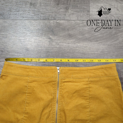 Charlotte Russe Corduroy Zip Front Mini Skirt Size M