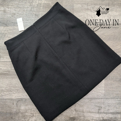 Loft 2 Pocket Mini Skirt Size 4