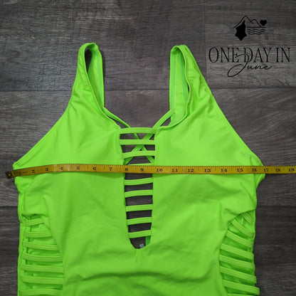 Aqua Eve Cut Out One Piece Swimsuit Size XL