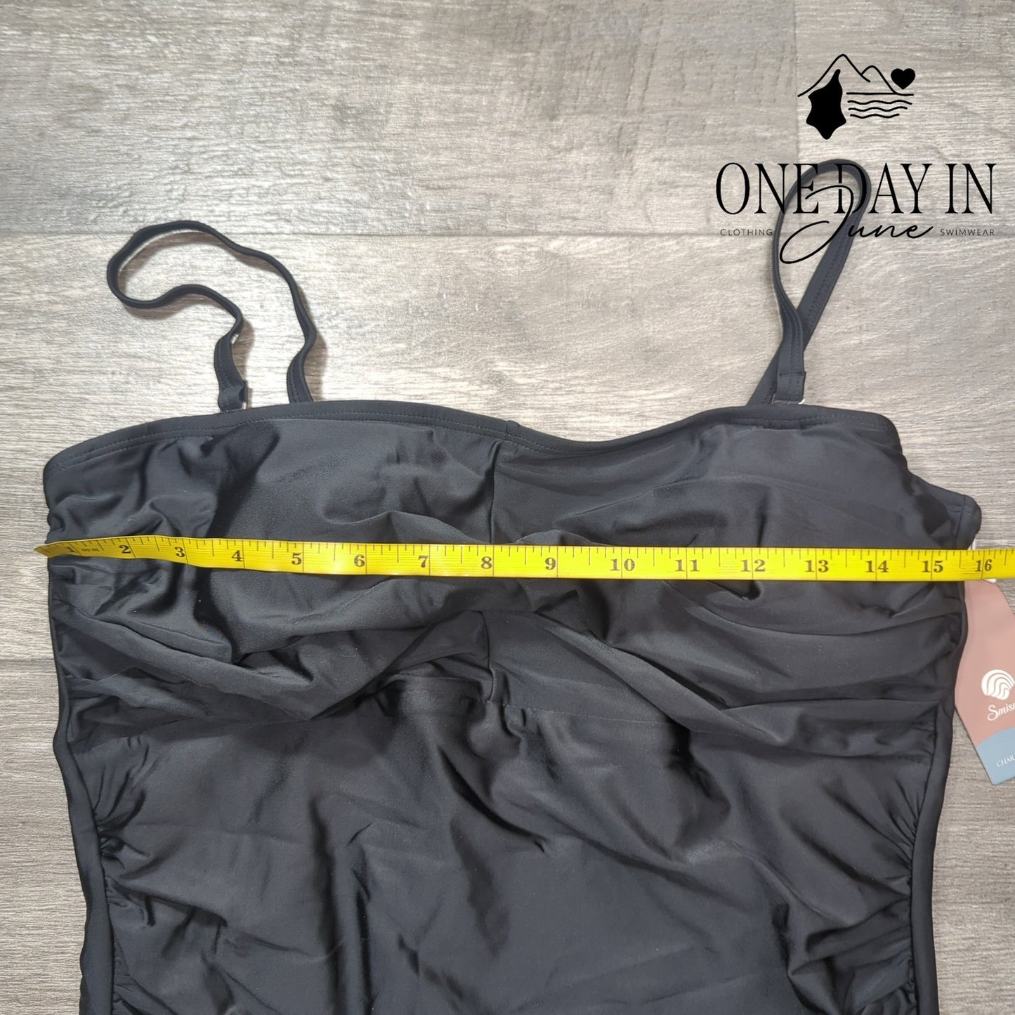 Smismivo Twist Front One Piece Swimsuit Size XL