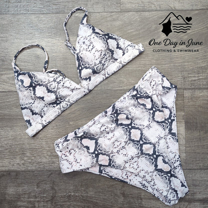 Charmleaks Triangle Bikini Swimsuit Size M