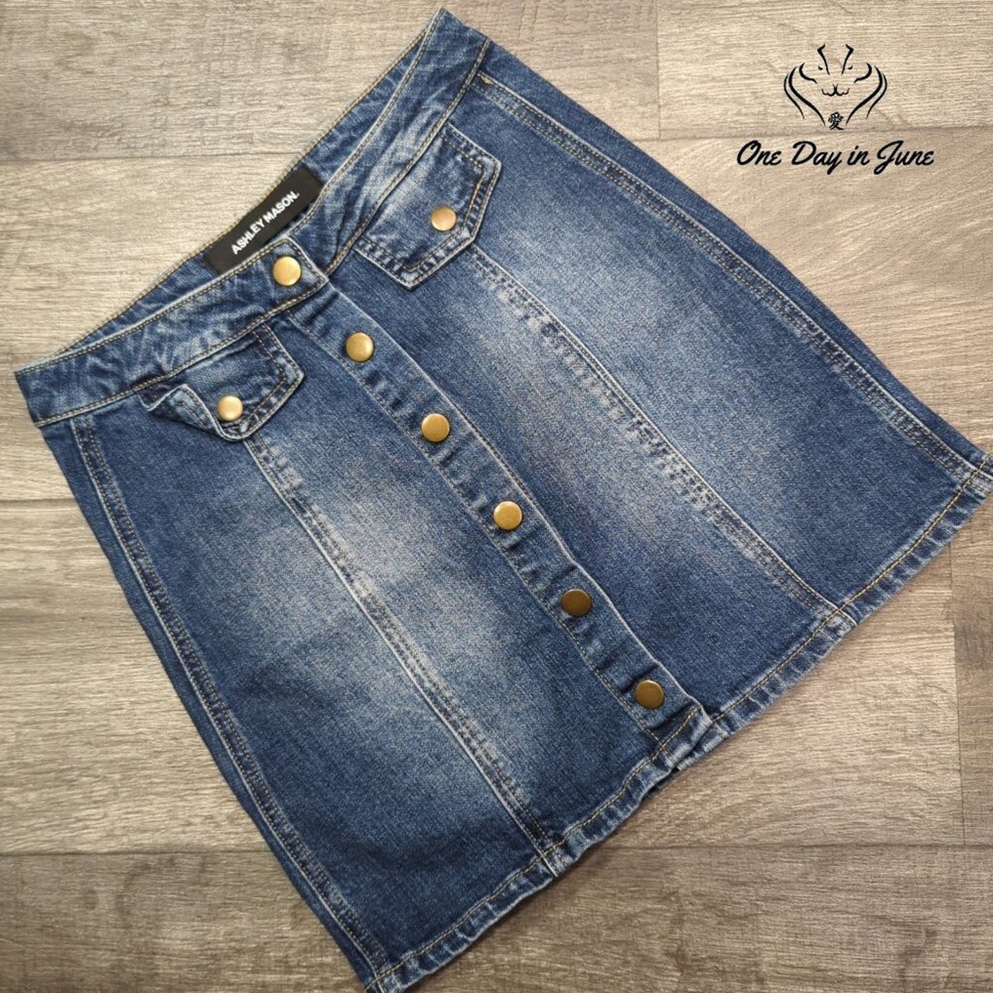 Ashley Mason Snap Front Denim Mini Skirt Size S