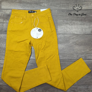 Blue Age Curve Control Skinny Jeans Juniors Mustard Yellow NWT Size 3