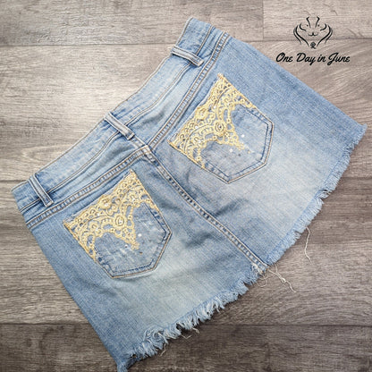 Forever 21 Denim Mini Skirt Size M