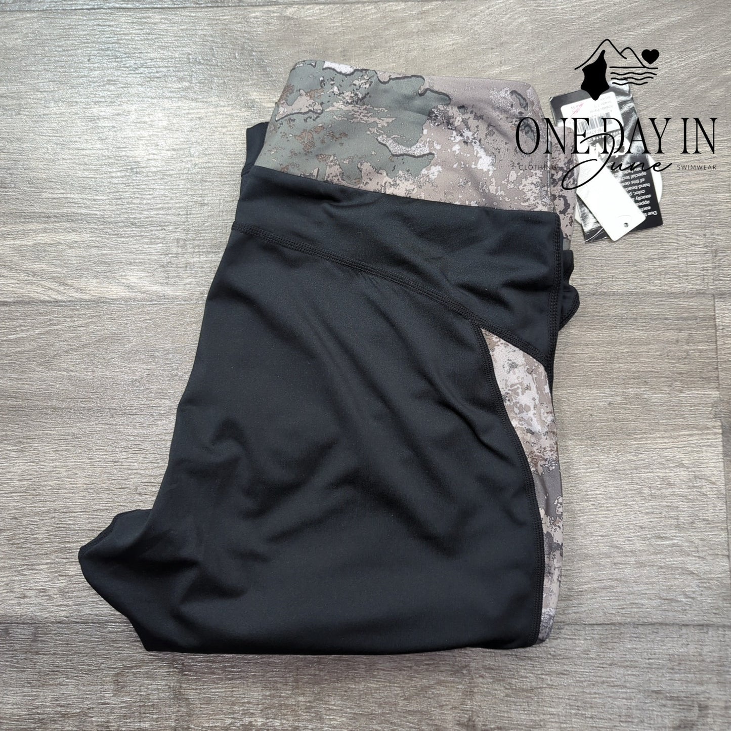 Girls With Guns Work Out Yoga Pants Size L