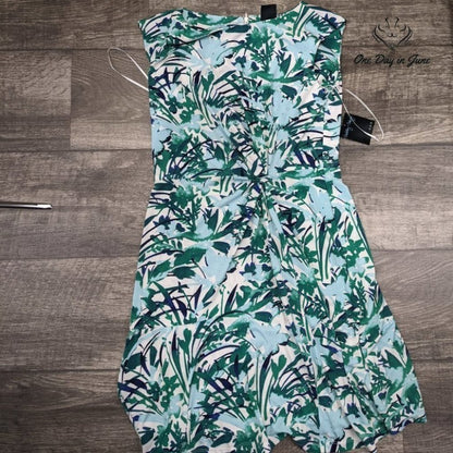 Gabby Skye Cap Sleeve Round Neck Dress Size 6