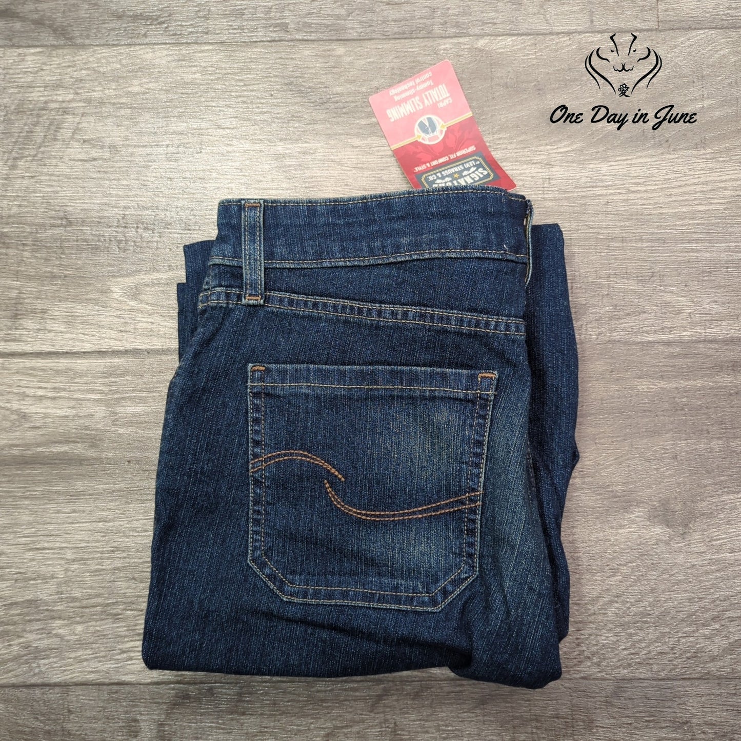 Levi Strauss & Co Totally Slimming Capri Jeans Size 10
