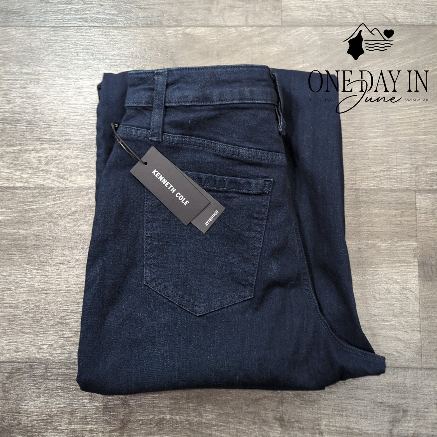 Kenneth Cole High Rise Barrell Leg Ankle Length Jeans Size 4