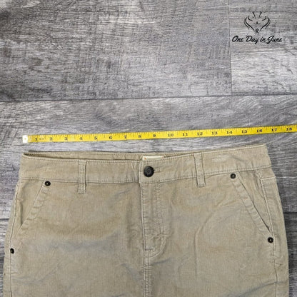 G.H. Bass Corduroy Mini Skirt Size 6