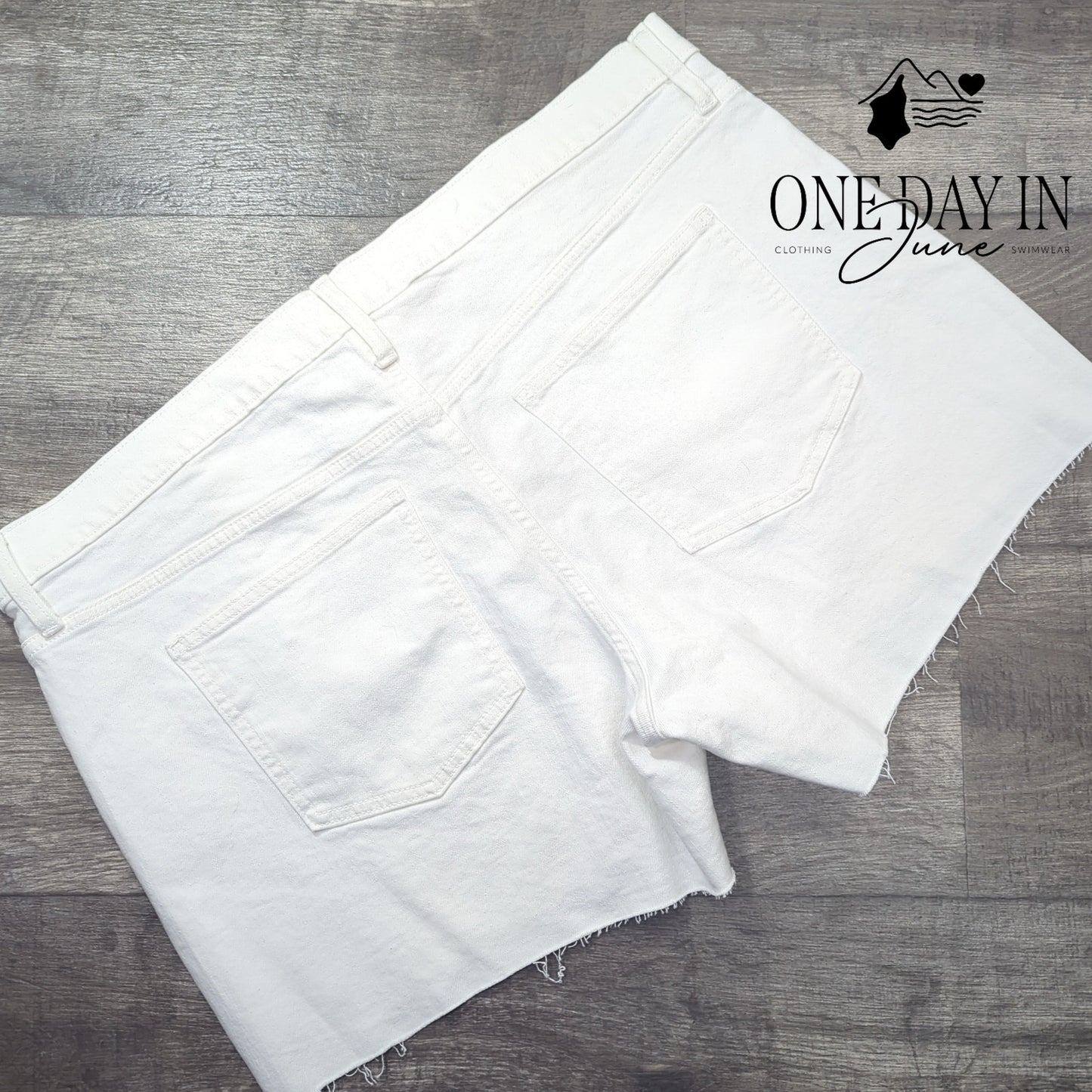 Gap 5" Denim Shorts Size 20