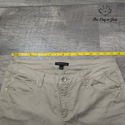Signature Studio Straight Leg Distressed Jeans Size 10