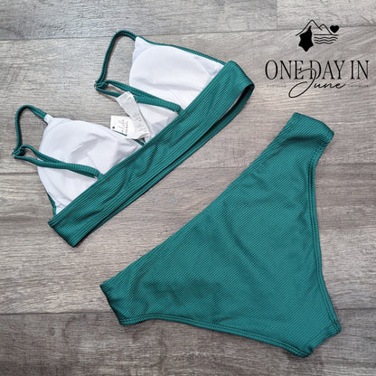 Cupshe V Neck Ribbed One Piece Swimsuit Size M