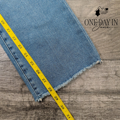 Good American Good Legs Straight Split Pocket Jeans Blue449 NWT Size 2