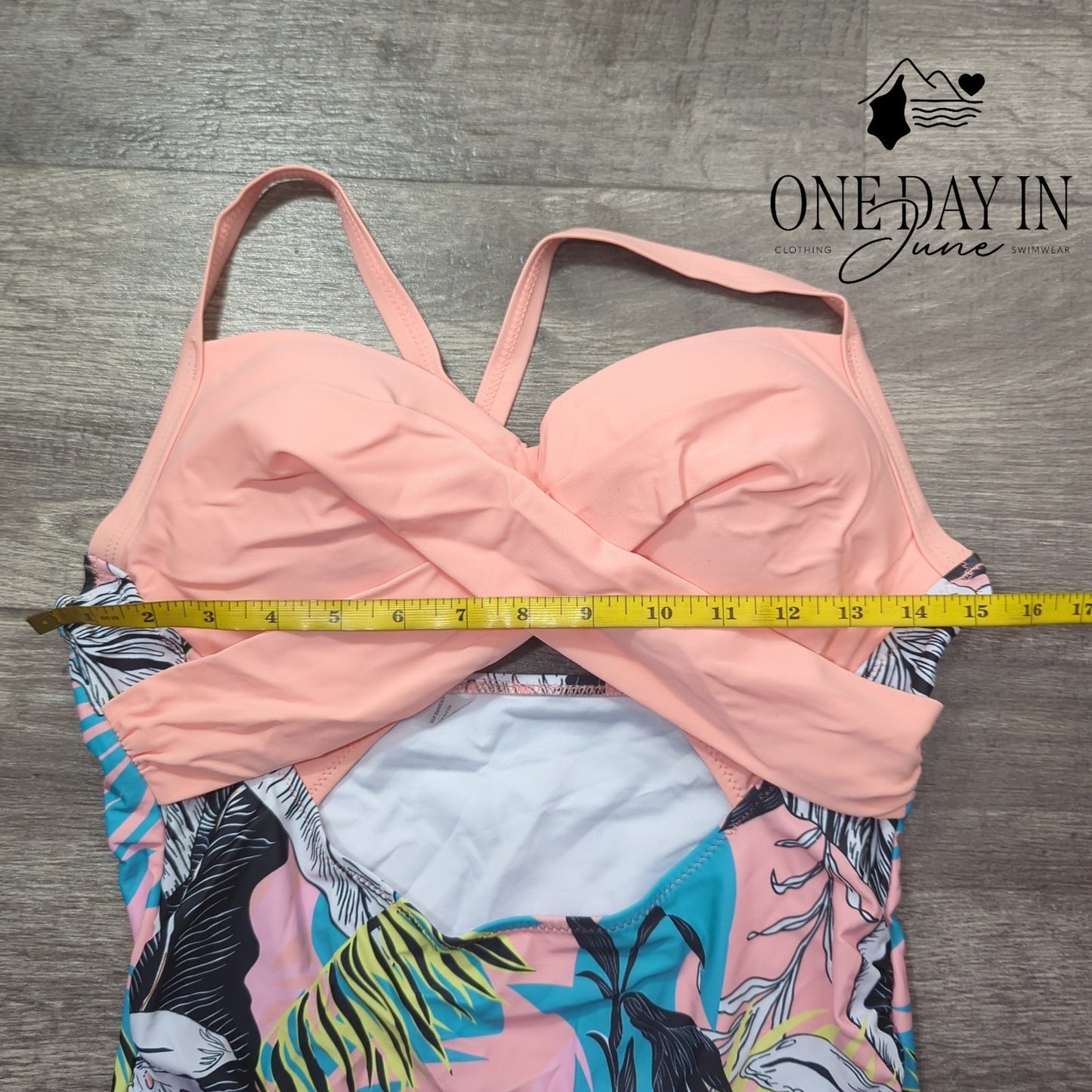 Aleumdr Cross Front Cut Out One Piece Swimsuit Size L