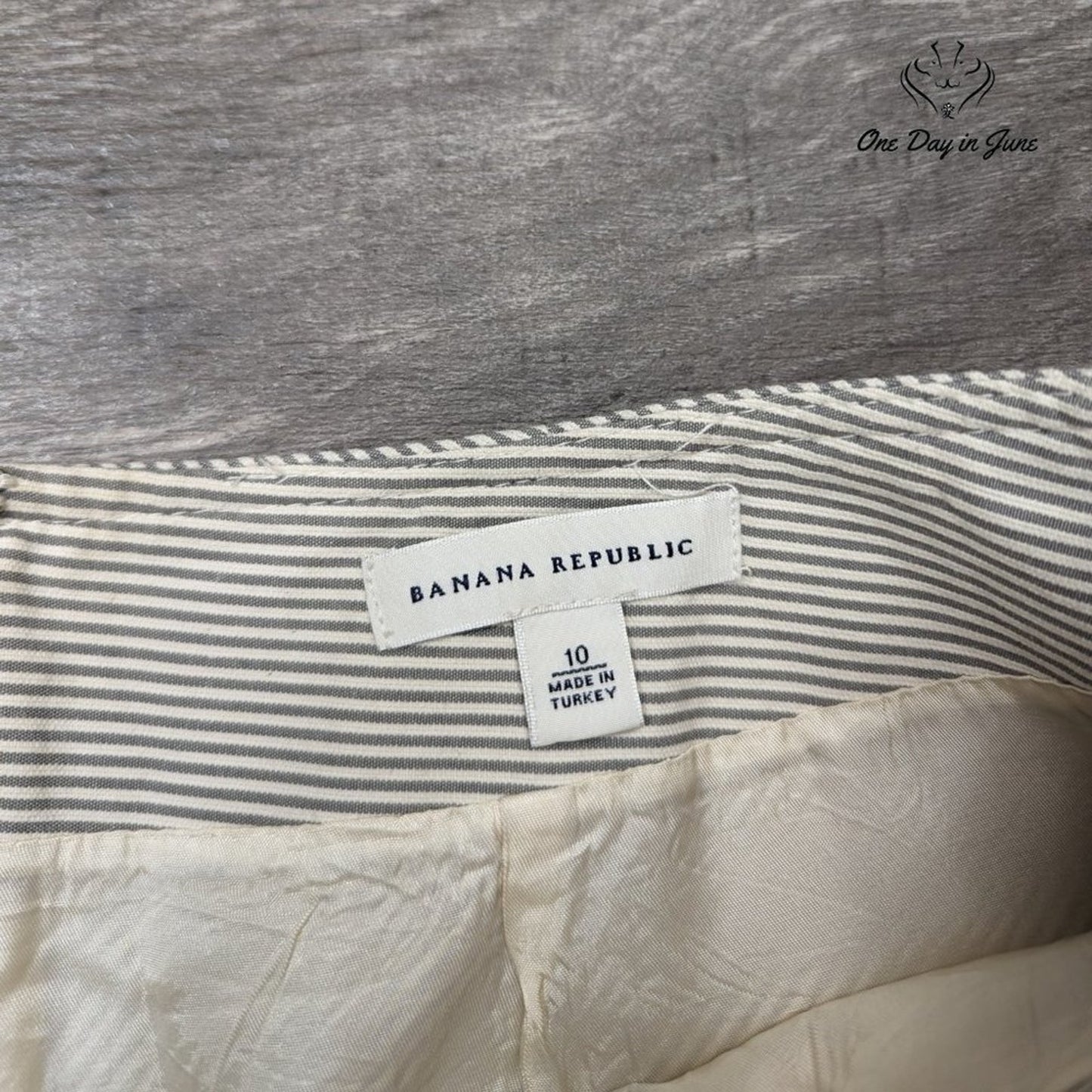 Banana Republic Striped Pocketed Mini Skirt Size 10