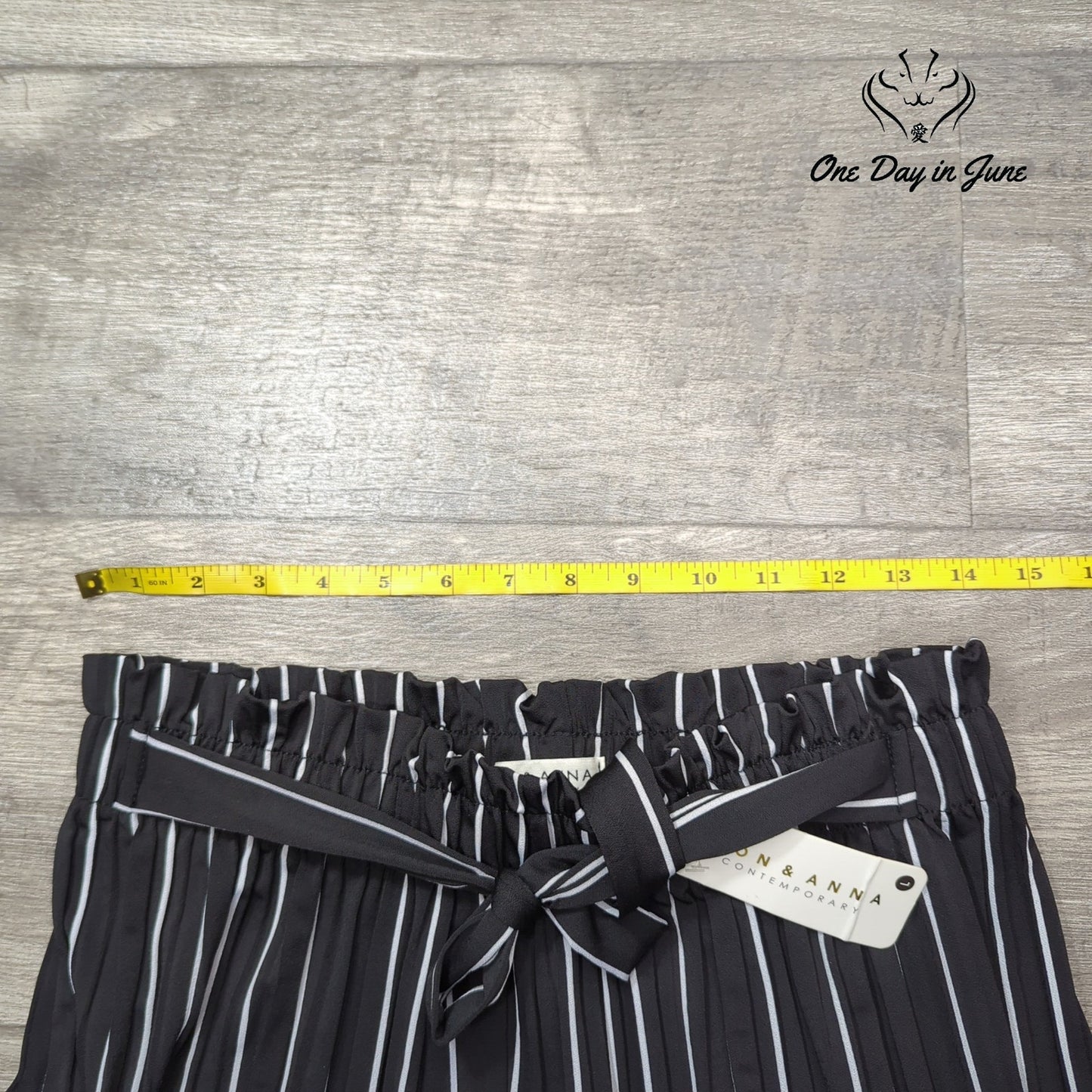 Jon & Anna Pull On Striped Pants Size L