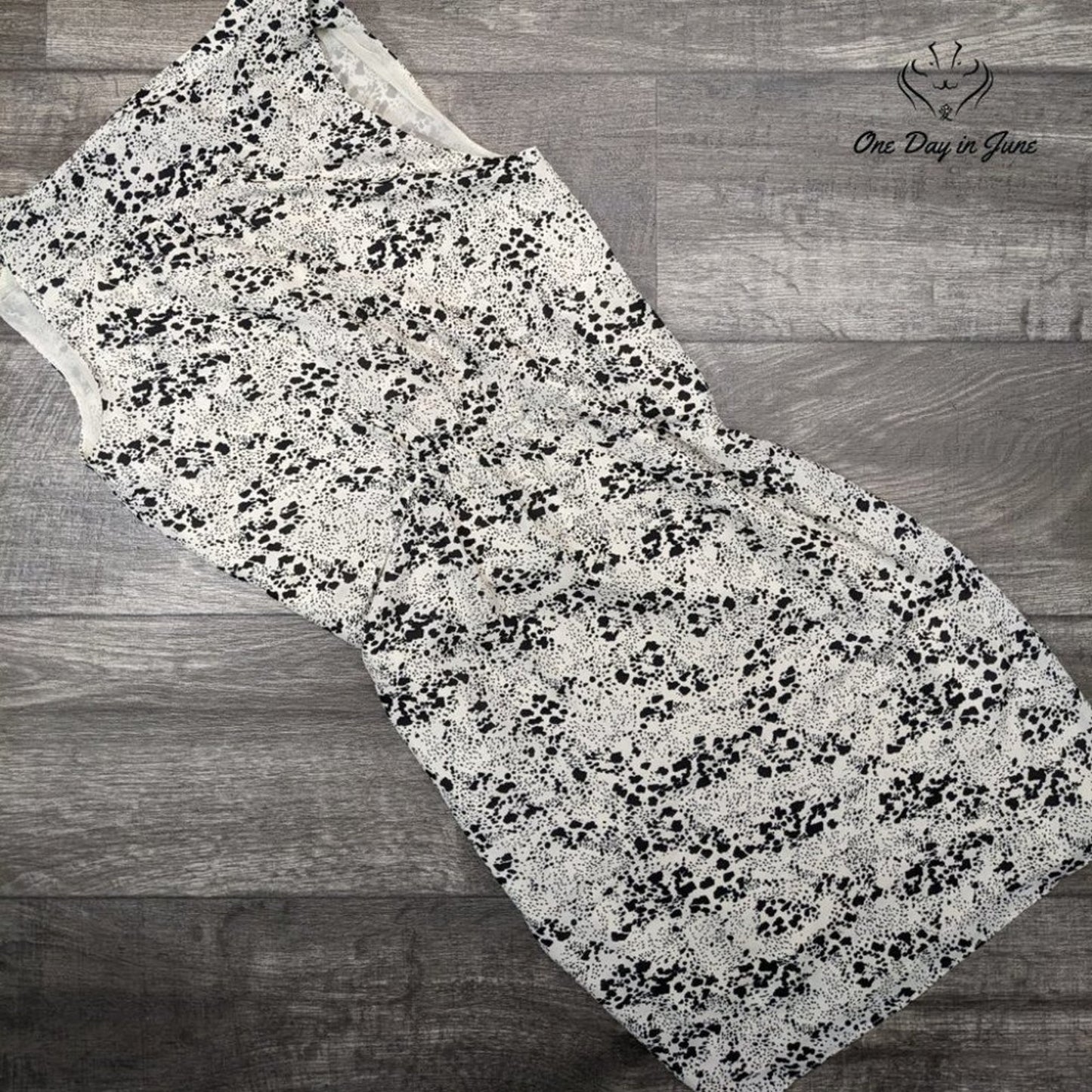 H&M Sleeveless V Neck Mini Dress Size XS