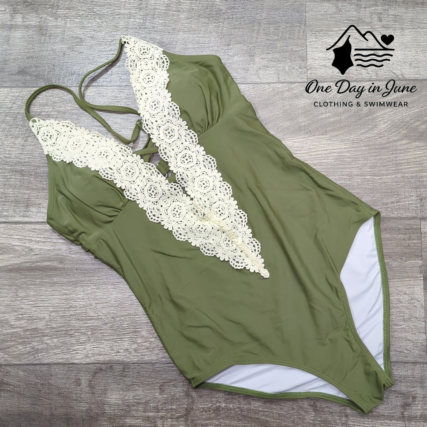 Cupshe V Neck Lace Cross Back One Piece Swimsuit Size S