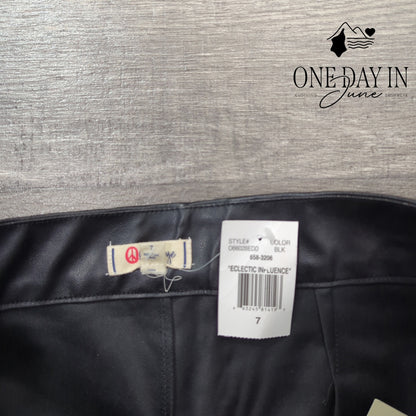 Osenboye Faux Leather Shorts Size 7