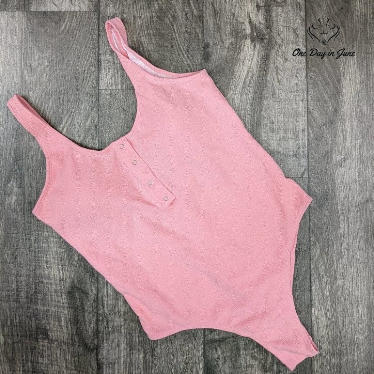 Amzbrly Snap Front Textured One Piece Swimsuit Size XL