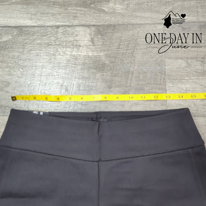 Express Cropped Pants Size M